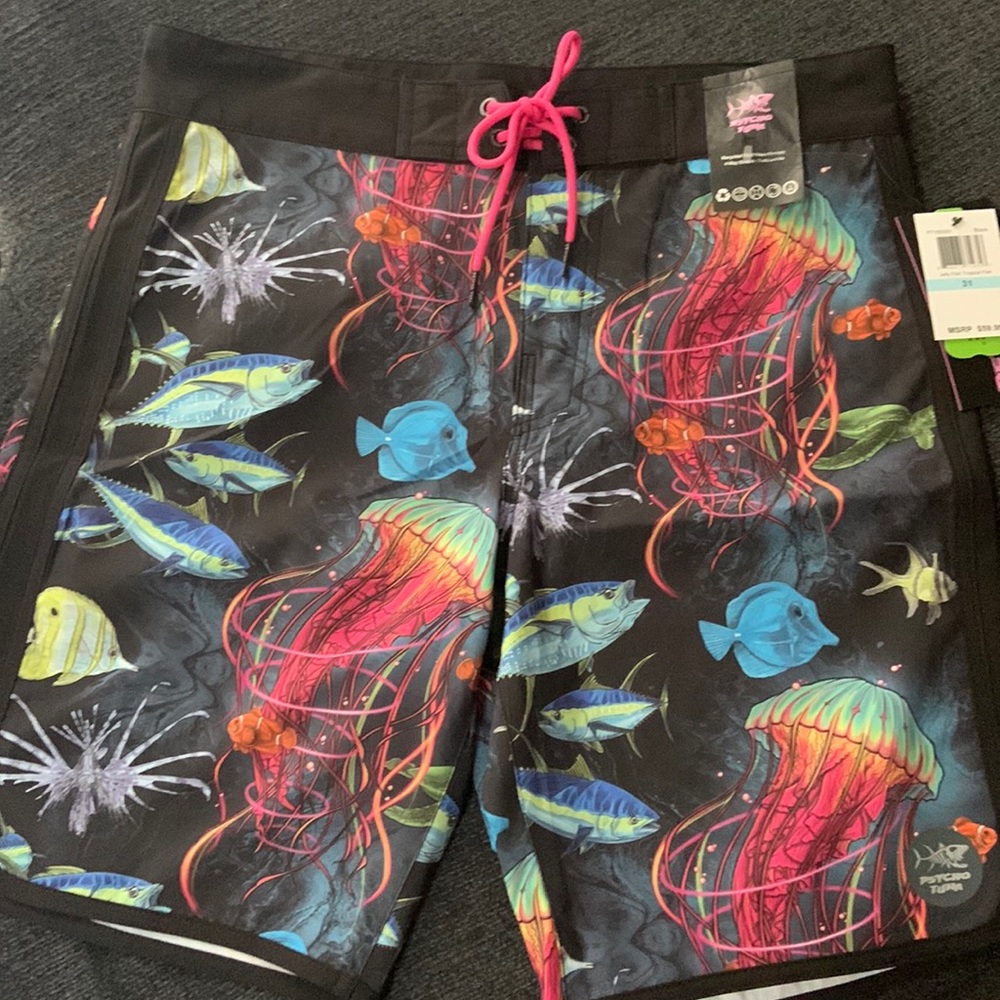 Psycho tuna mens boardshorts size 31